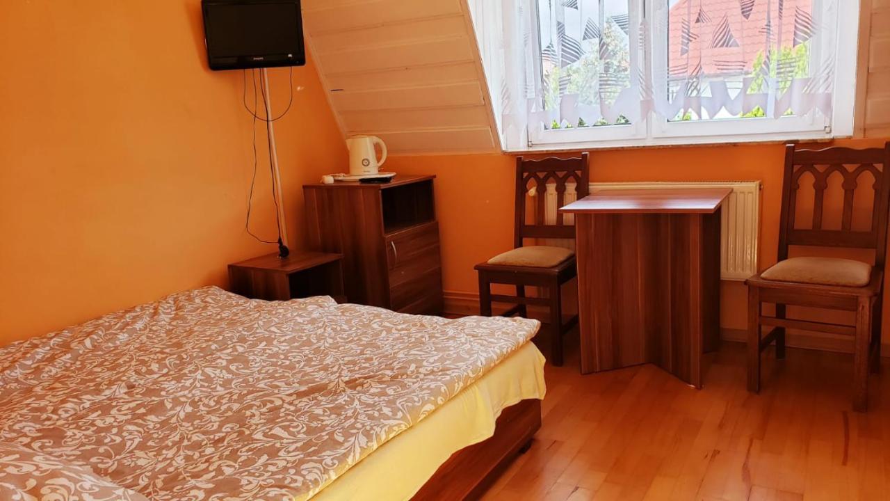 Willa Wega - Pokoje Goscinne I Domki Sianozety Buitenkant foto