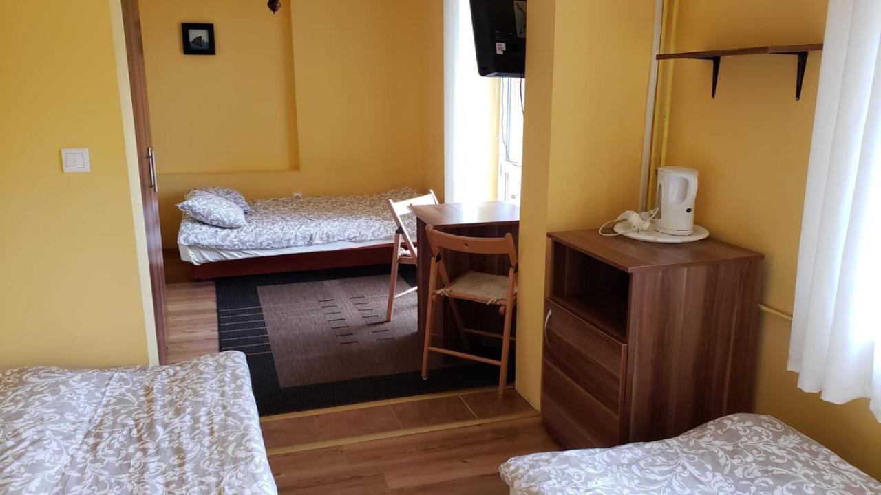 Willa Wega - Pokoje Goscinne I Domki Sianozety Buitenkant foto