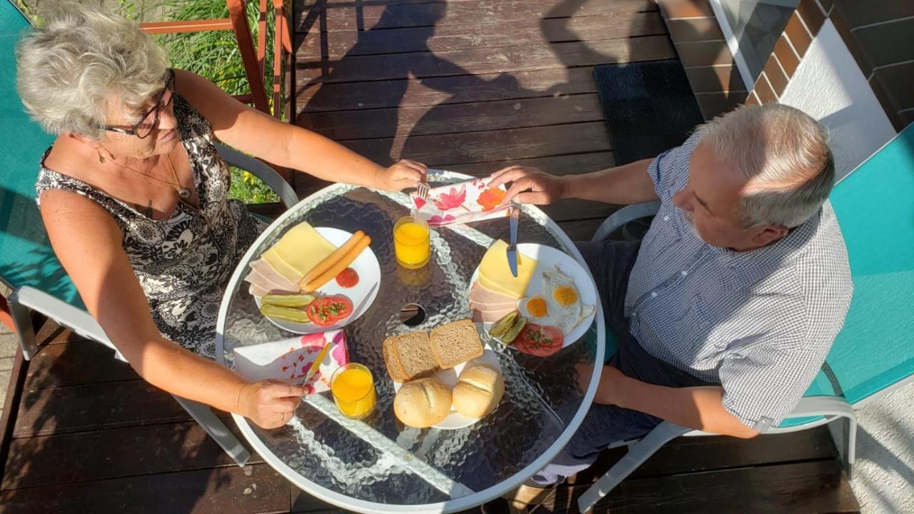 Willa Wega - Pokoje Goscinne I Domki Sianozety Buitenkant foto